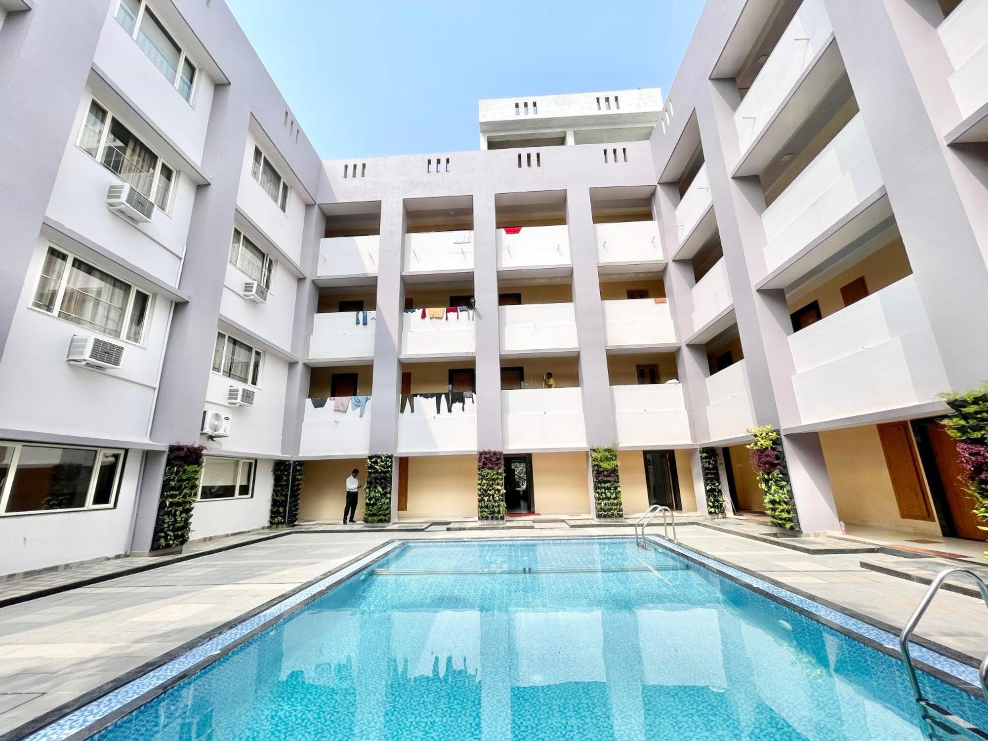 Hotel Rockbay, Puri Swimming-Pool, Near-Sea-Beach-And-Temple Fully-Air-Conditioned-Hotel With-Lift-And-Parking-Facility Εξωτερικό φωτογραφία