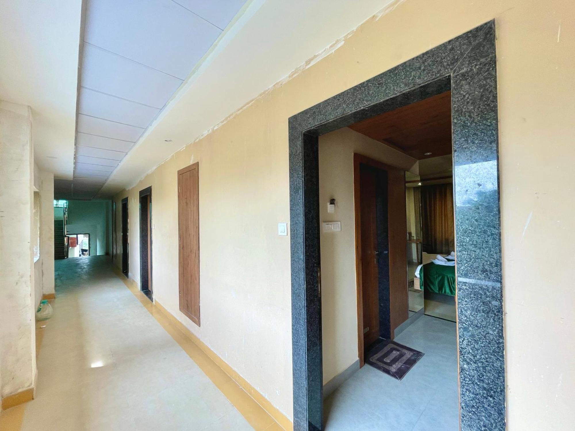 Hotel Rockbay, Puri Swimming-Pool, Near-Sea-Beach-And-Temple Fully-Air-Conditioned-Hotel With-Lift-And-Parking-Facility Εξωτερικό φωτογραφία