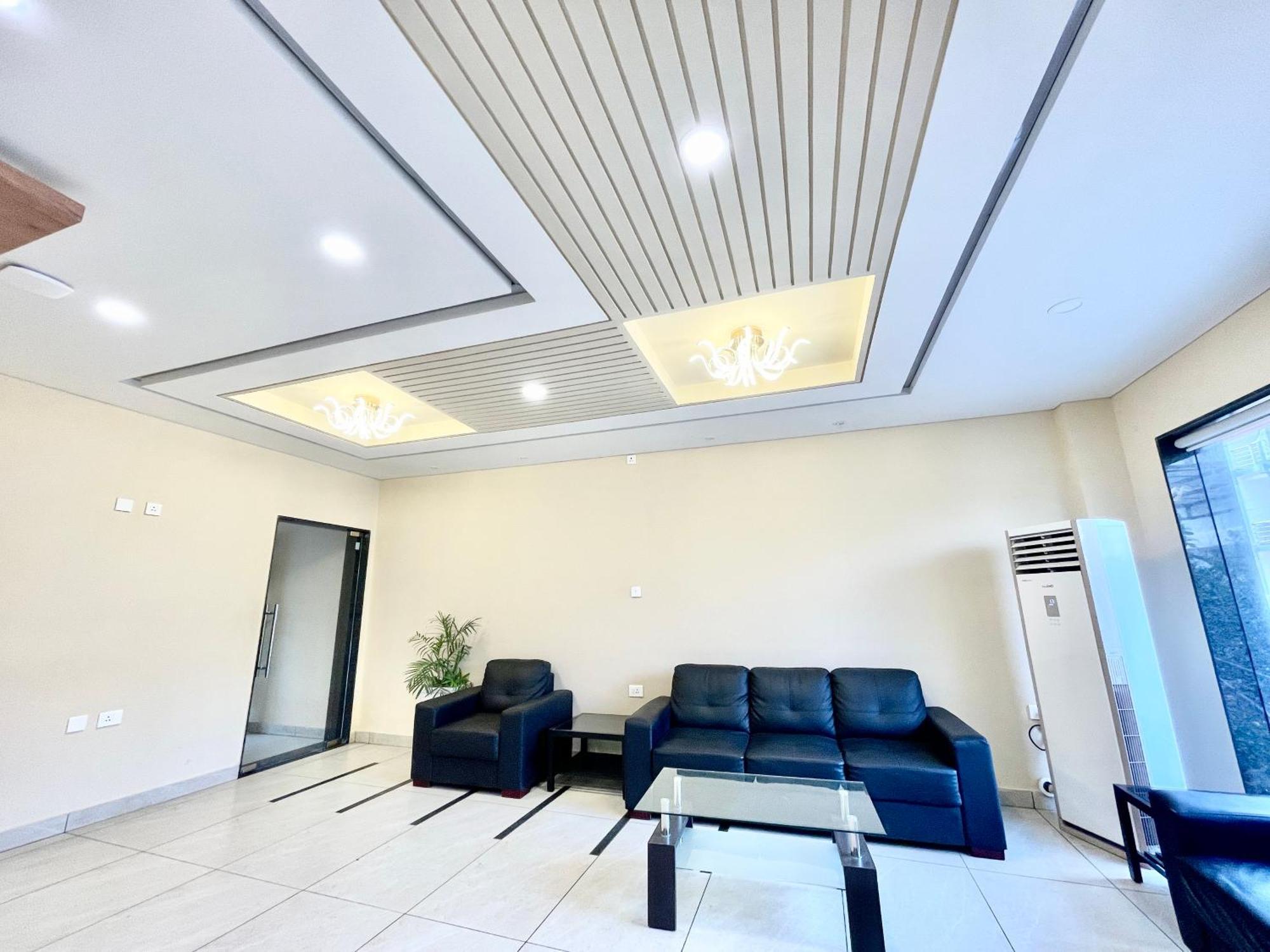 Hotel Rockbay, Puri Swimming-Pool, Near-Sea-Beach-And-Temple Fully-Air-Conditioned-Hotel With-Lift-And-Parking-Facility Εξωτερικό φωτογραφία