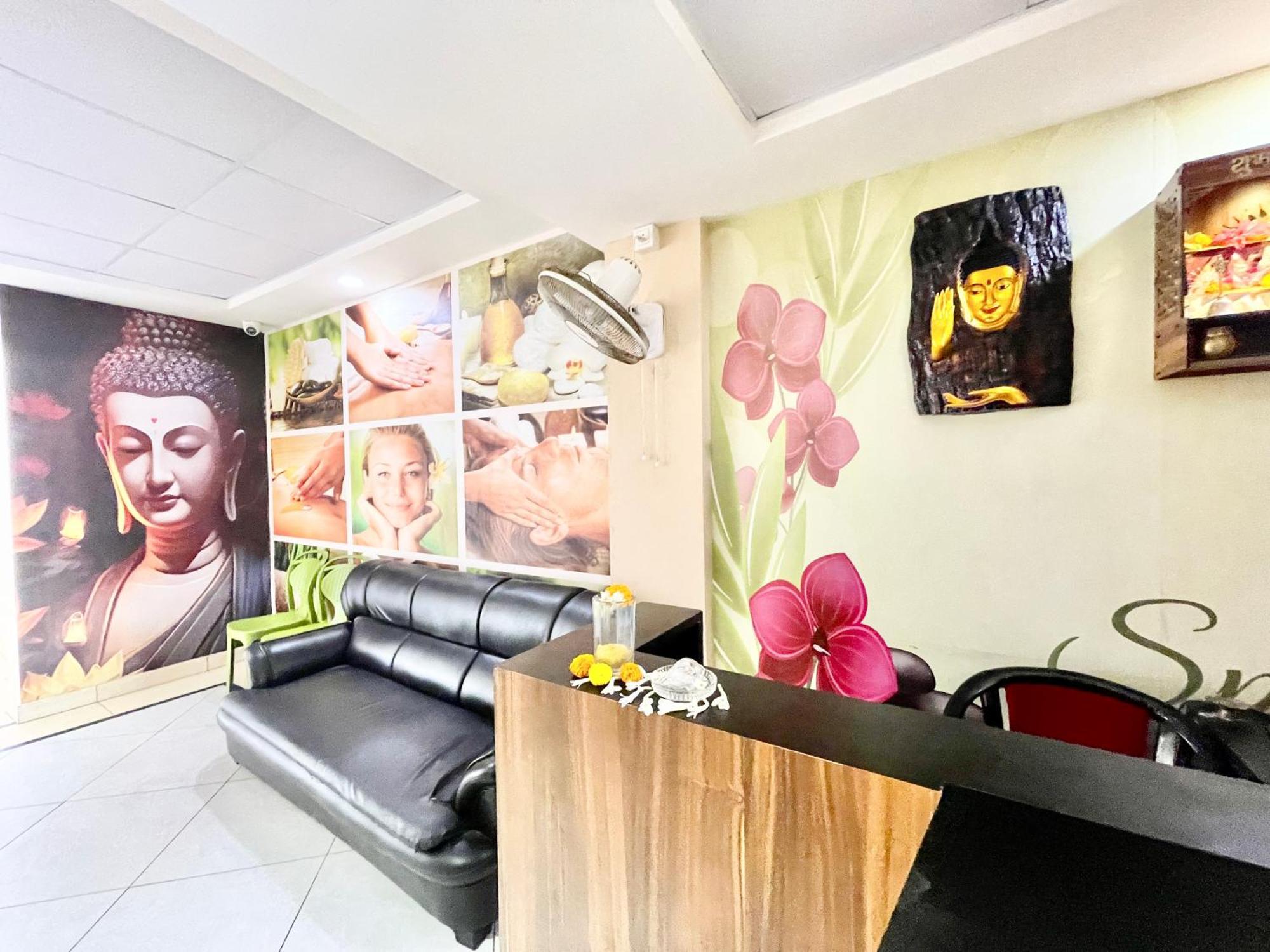 Hotel Rockbay, Puri Swimming-Pool, Near-Sea-Beach-And-Temple Fully-Air-Conditioned-Hotel With-Lift-And-Parking-Facility Εξωτερικό φωτογραφία