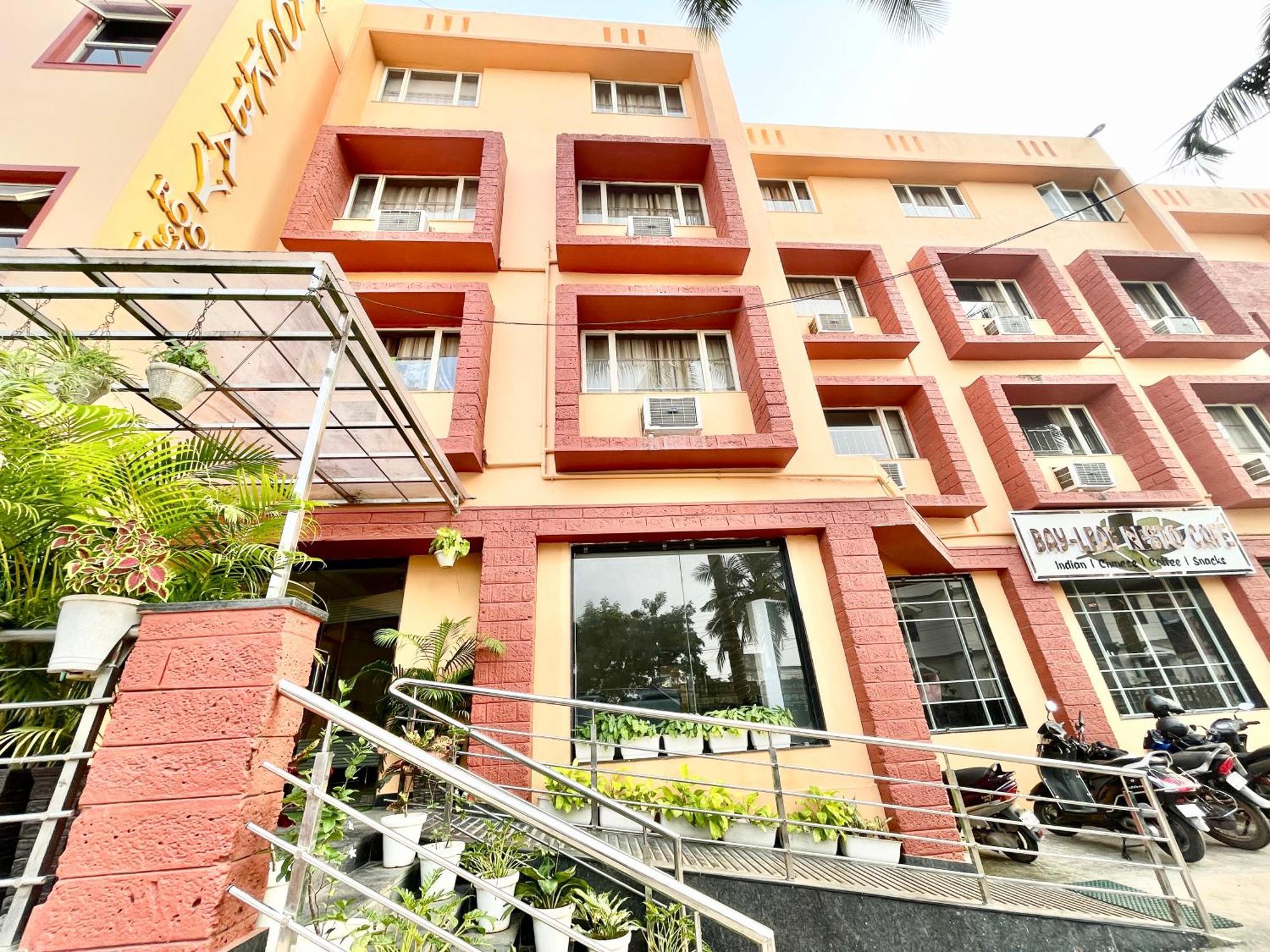 Hotel Rockbay, Puri Swimming-Pool, Near-Sea-Beach-And-Temple Fully-Air-Conditioned-Hotel With-Lift-And-Parking-Facility Εξωτερικό φωτογραφία