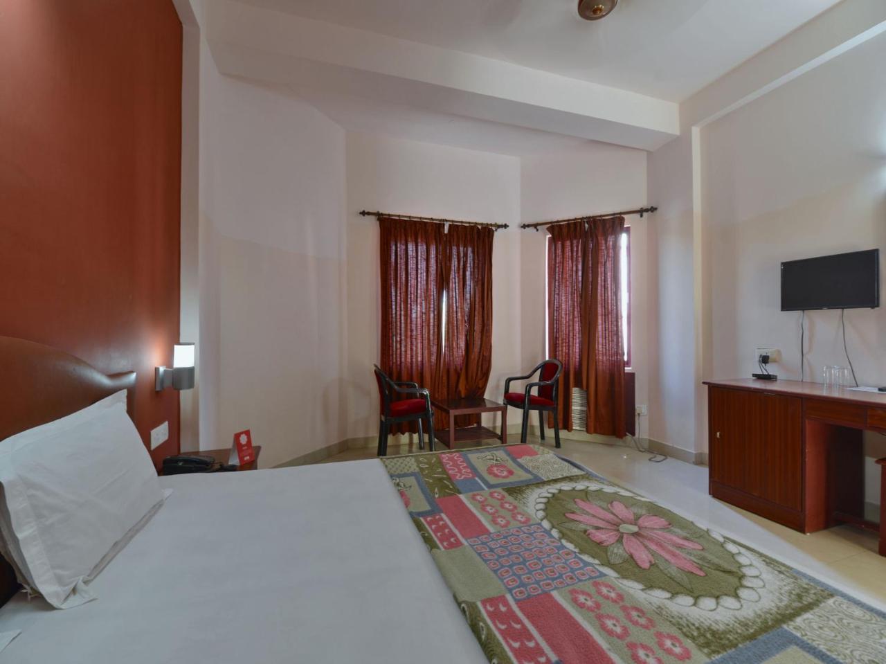 Hotel Rockbay, Puri Swimming-Pool, Near-Sea-Beach-And-Temple Fully-Air-Conditioned-Hotel With-Lift-And-Parking-Facility Εξωτερικό φωτογραφία